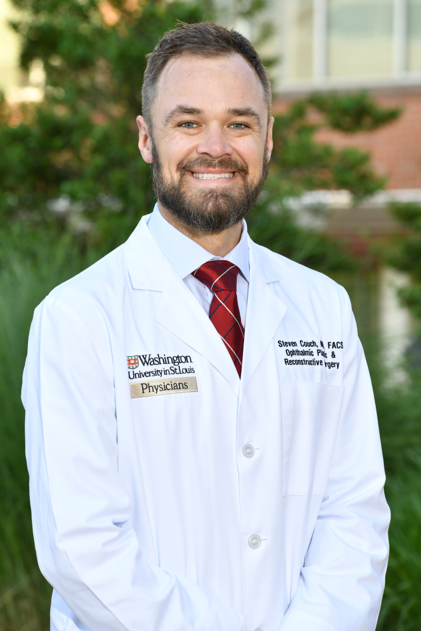 Eyelid Surgery Experts | WashU Medicine Oculofacial Plastic Surgeons